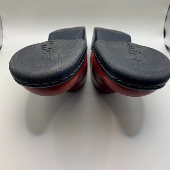 Clarks Red Clogs Slip-Ons size 7.5 M - Picture 8 of 9